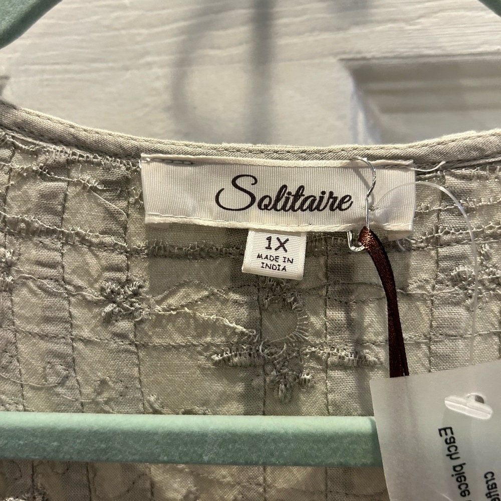 Solitaire Women's Elegant taupe Tunic NWT 1X - Picture 6 of 11